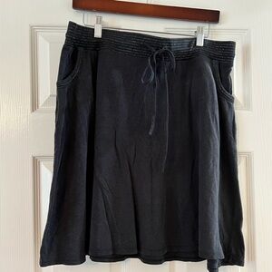 Sonoma Black Skirt with Silver striping on waistband and front pockets. Size: L